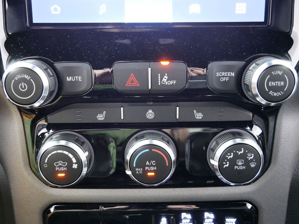 Thumbnail: 2025 RAM 1500 - 47