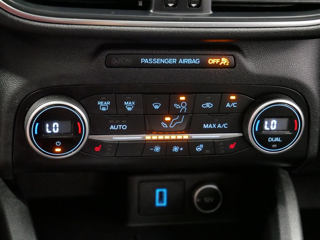 Thumbnail: 2020 Ford Escape - 40