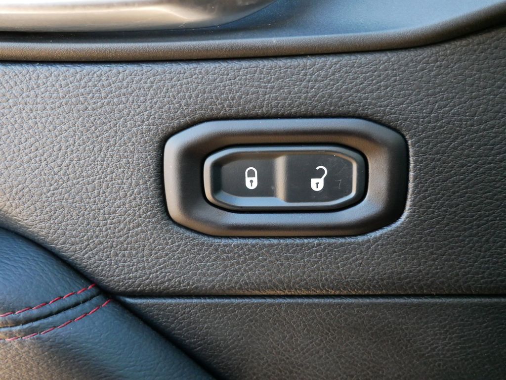 Thumbnail: 2020 Jeep Gladiator - 37