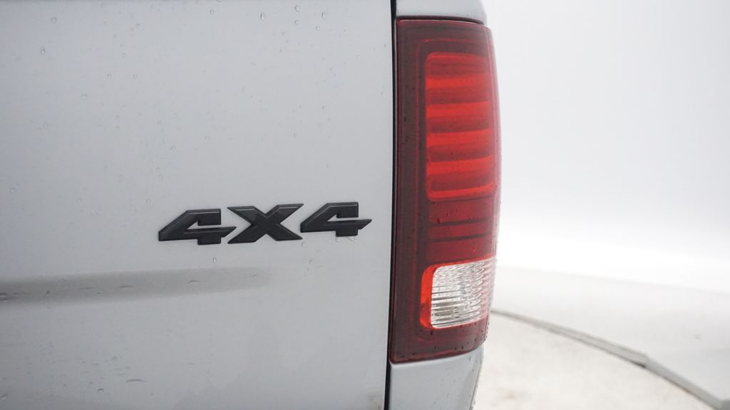 Thumbnail: 2022 RAM 1500 Classic - 14