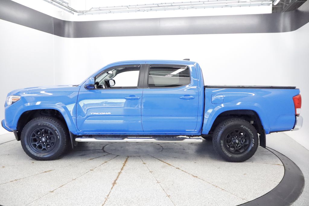 Thumbnail: 2020 Toyota Tacoma - 25