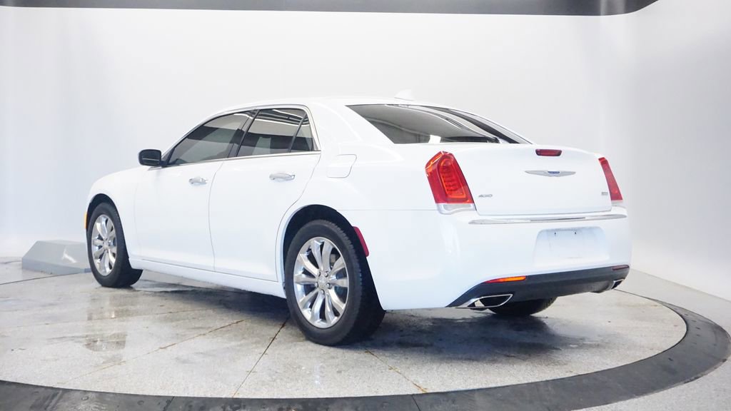 Thumbnail: 2019 Chrysler 300 - 3