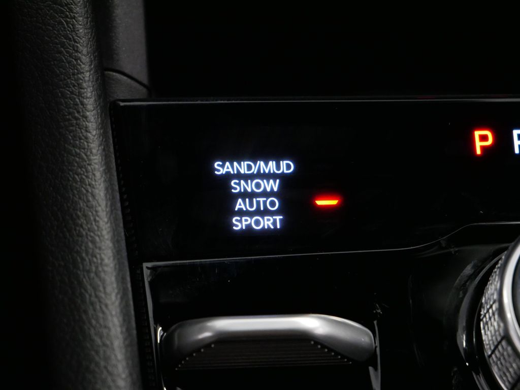 Thumbnail: 2025 Jeep Grand Cherokee - 37