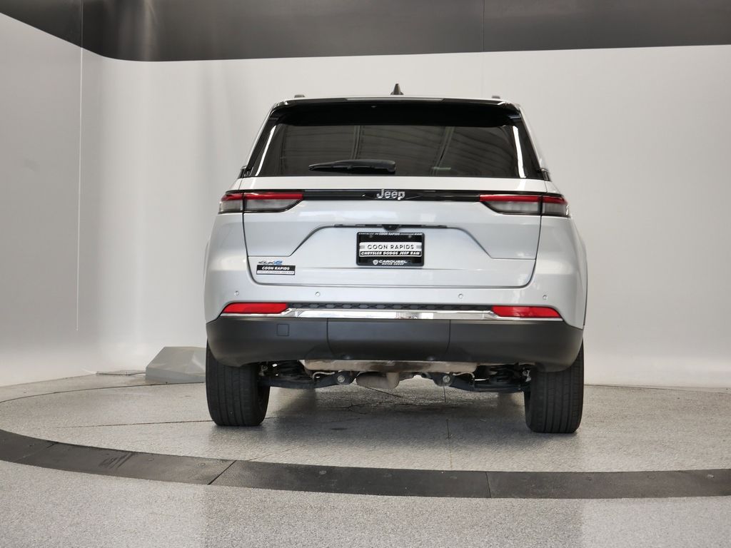 Thumbnail: 2022 Jeep Grand Cherokee - 47