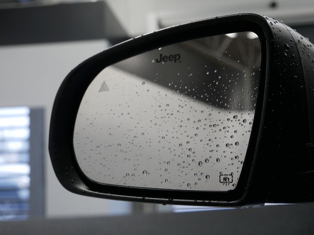 Thumbnail: 2022 Jeep Compass - 41