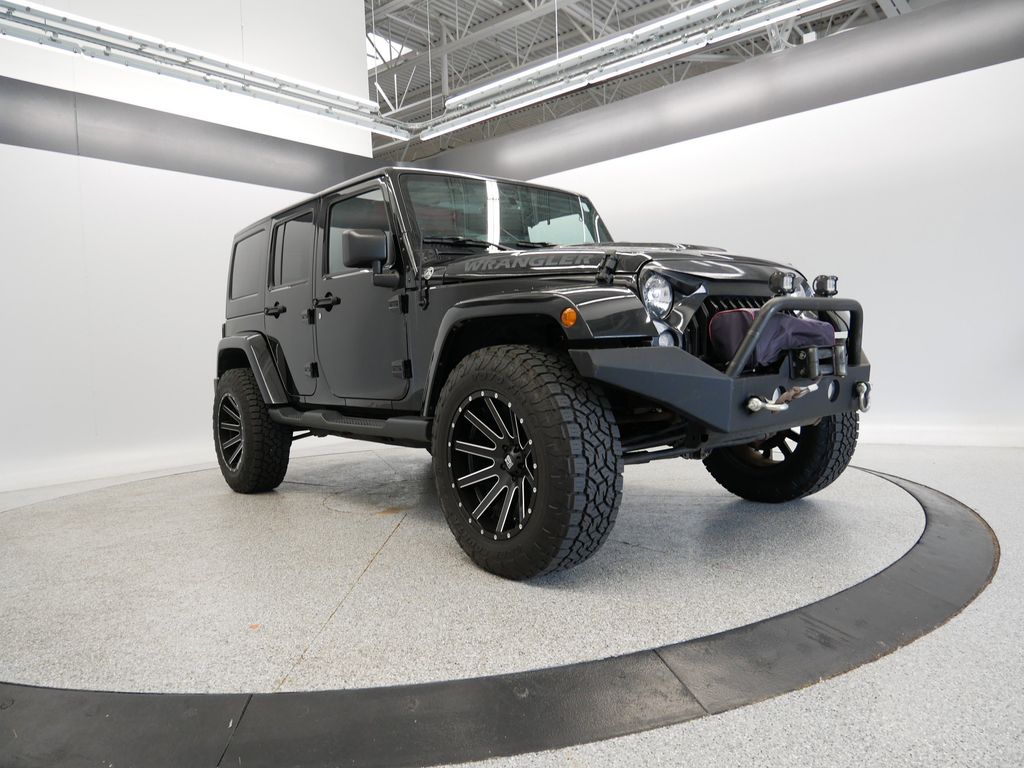 Thumbnail: 2015 Jeep Wrangler - 17