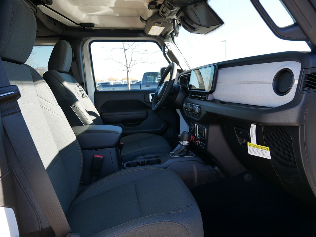 Thumbnail: 2026 Jeep Wrangler - 22