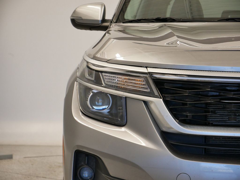 Thumbnail: 2022 Kia Seltos - 49