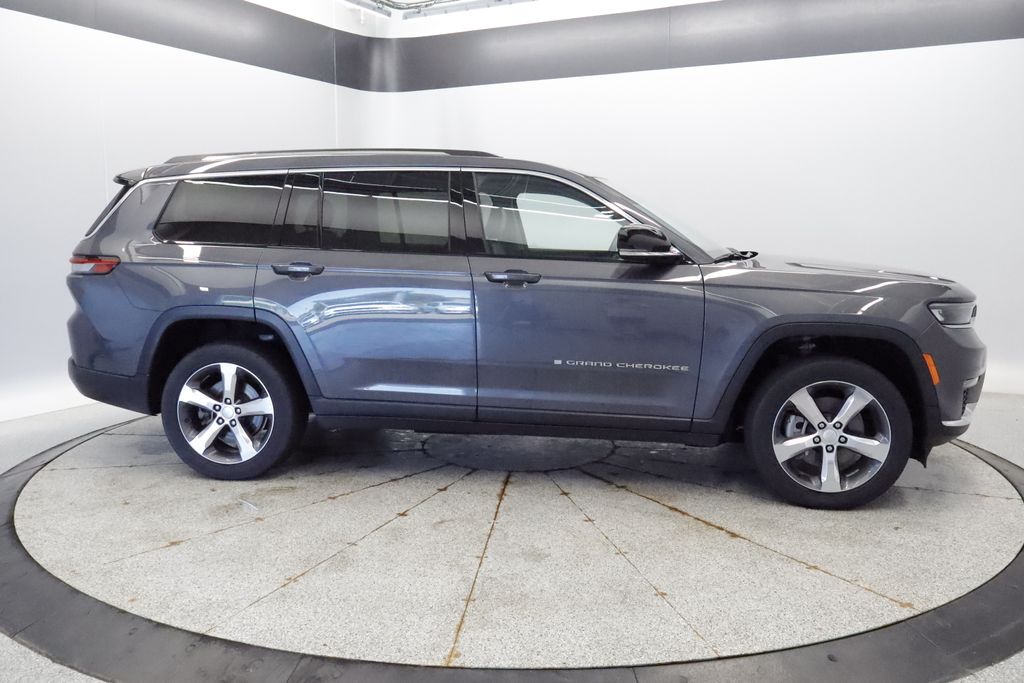 Thumbnail: 2021 Jeep Grand Cherokee L - 8