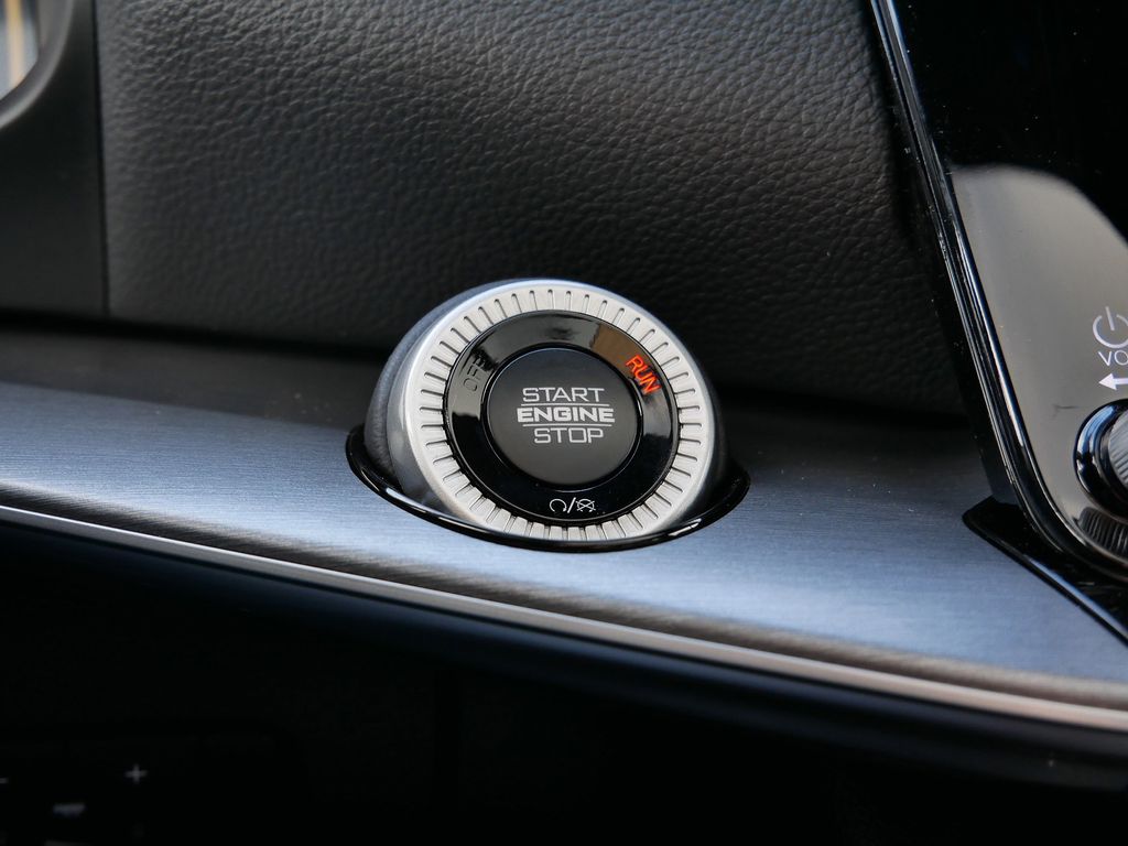 Thumbnail: 2025 Jeep Wagoneer - 41