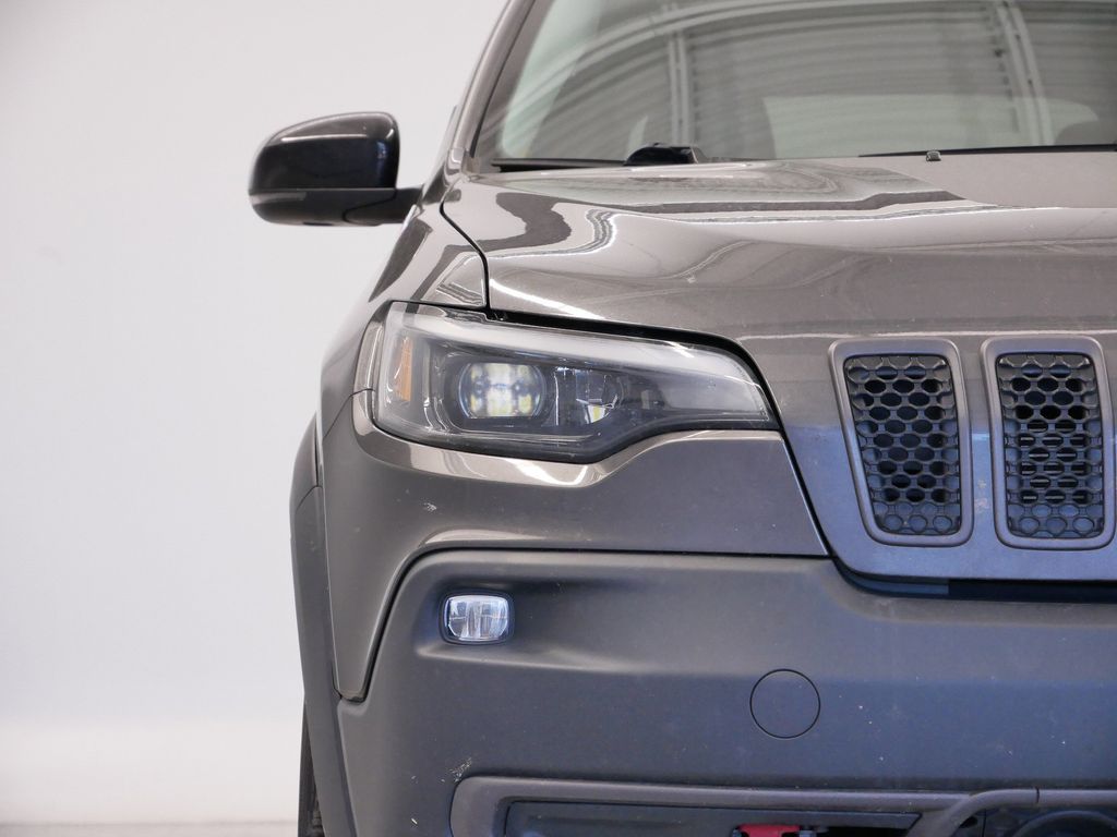 Thumbnail: 2022 Jeep Cherokee - 11