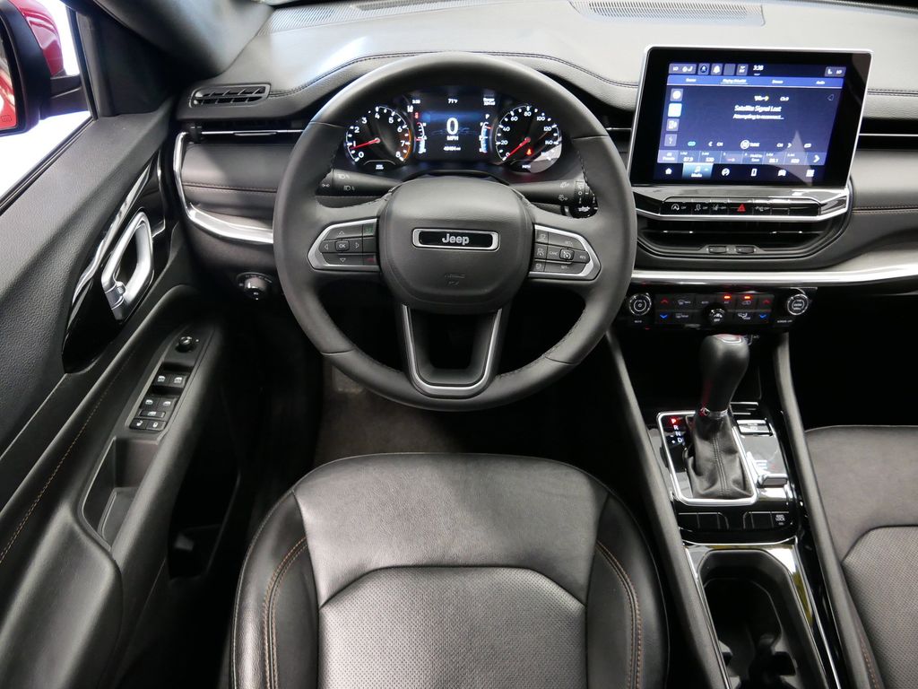 Thumbnail: 2023 Jeep Compass - 17