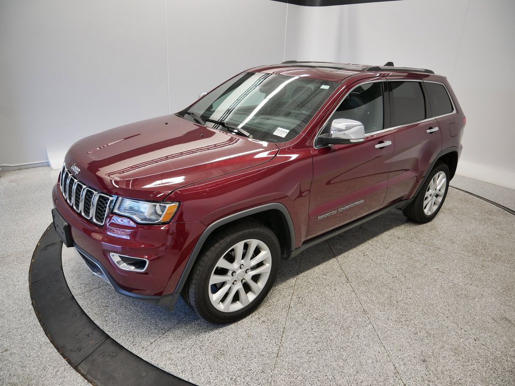 Thumbnail: 2017 Jeep Grand Cherokee - 15
