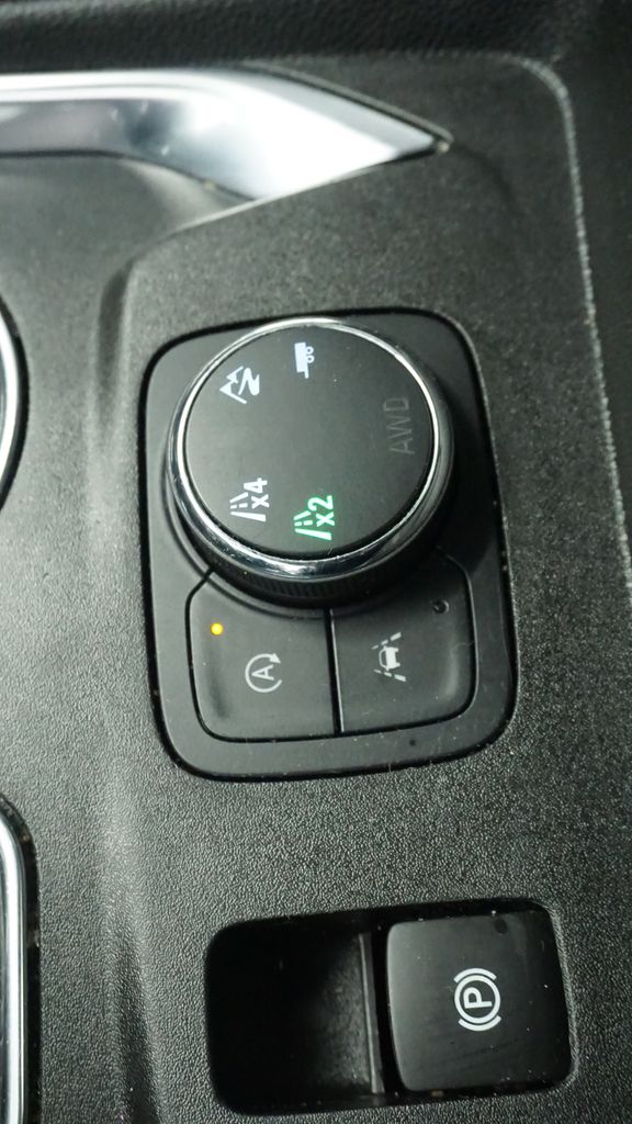 Thumbnail: 2023 Chevrolet Traverse - 33