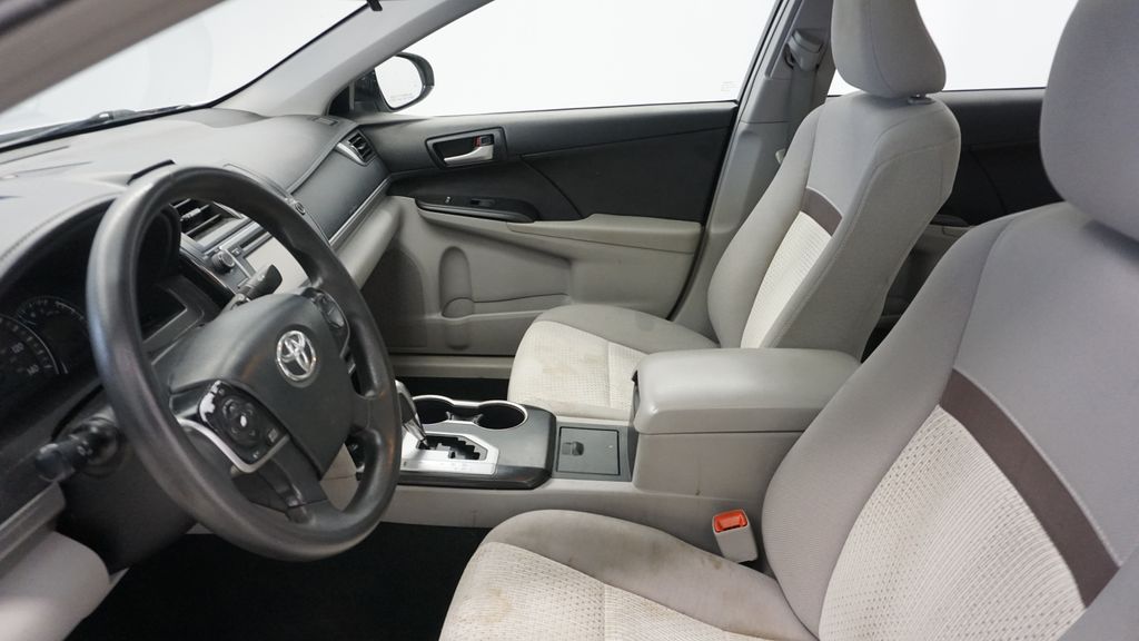 Thumbnail: 2013 Toyota Camry - 27