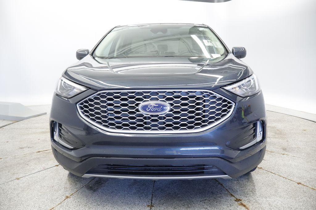 Thumbnail: 2023 Ford Edge - 12