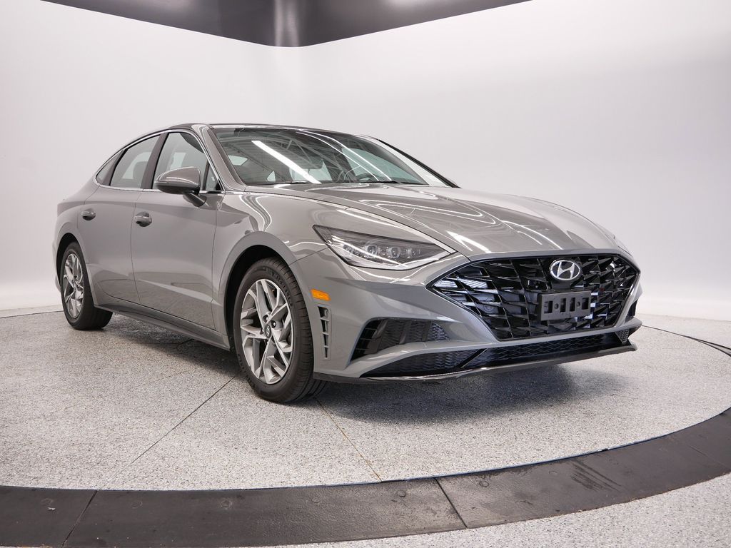 Thumbnail: 2023 Hyundai Sonata - 17