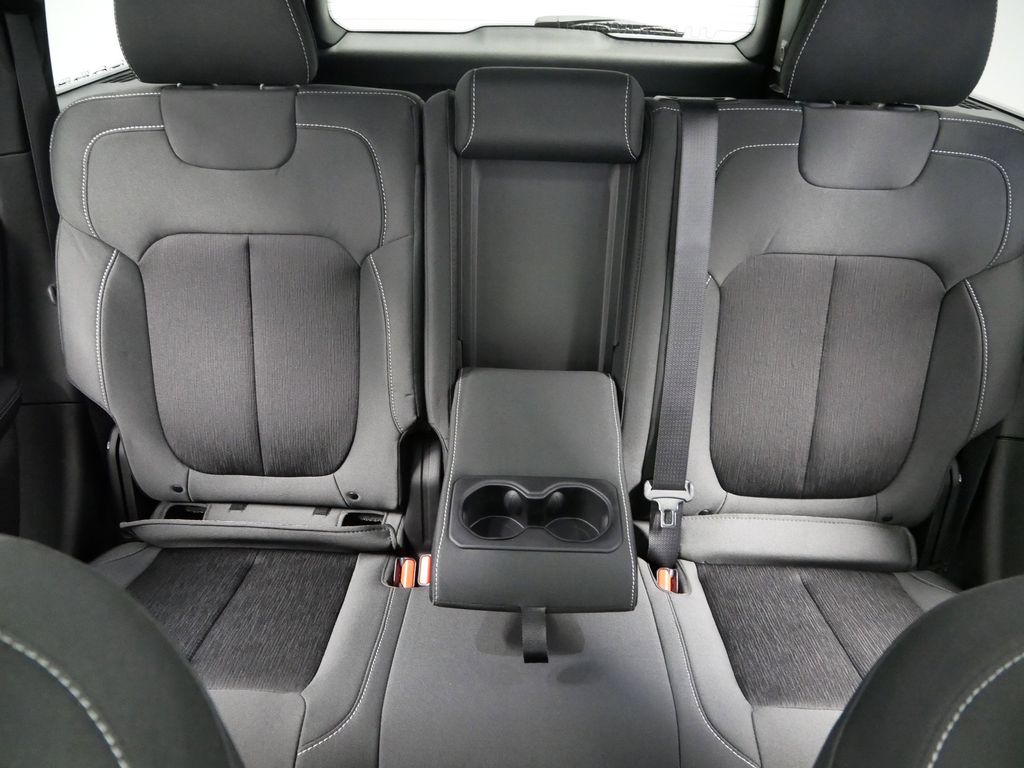 Thumbnail: 2025 Jeep Grand Cherokee - 22