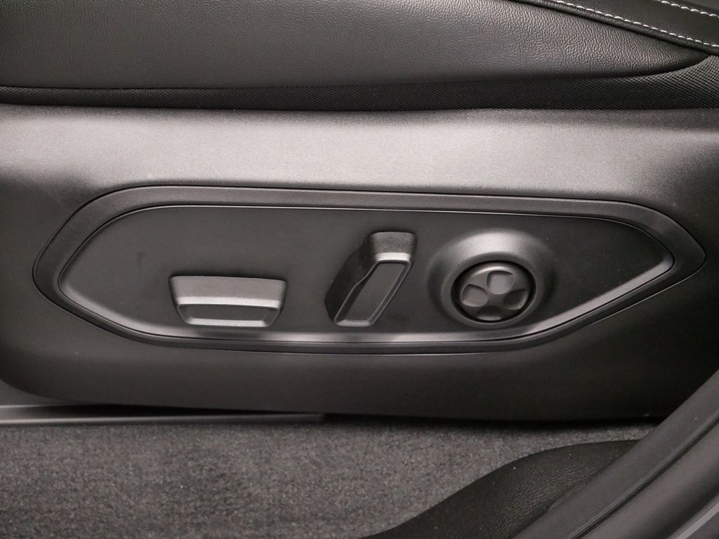 Thumbnail: 2025 Jeep Grand Cherokee L - 4