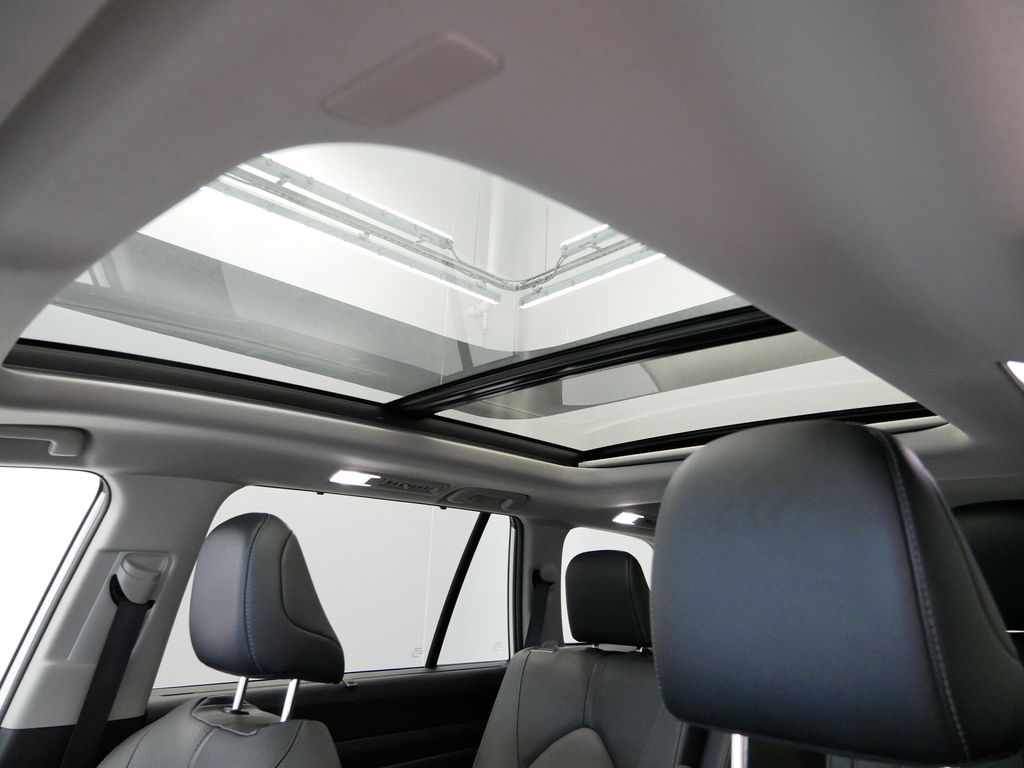 Thumbnail: 2024 Toyota Grand Highlander - 18