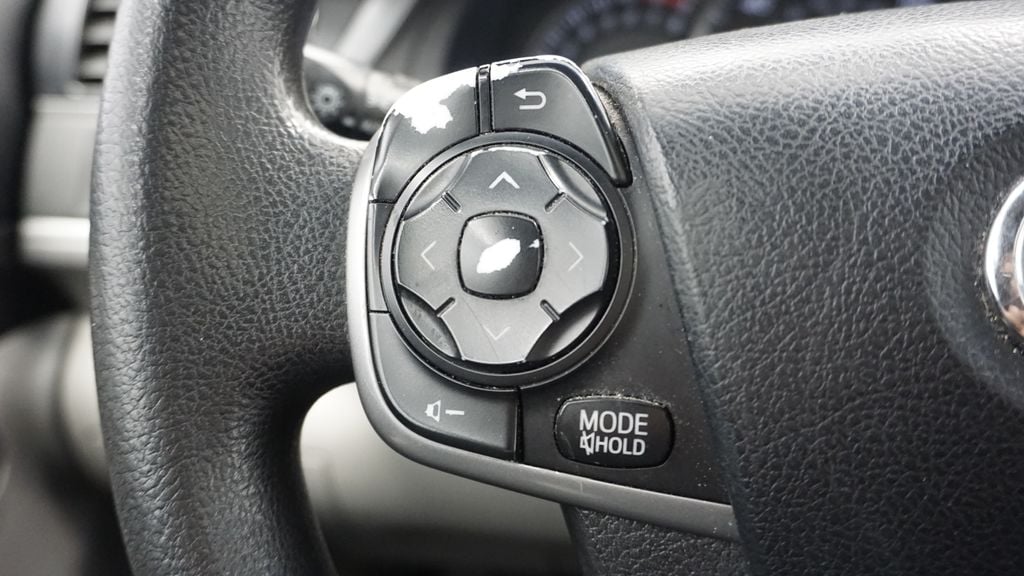 Thumbnail: 2013 Toyota Camry - 45