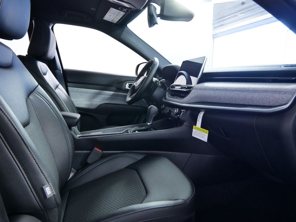 Thumbnail: 2024 Jeep Compass - 20