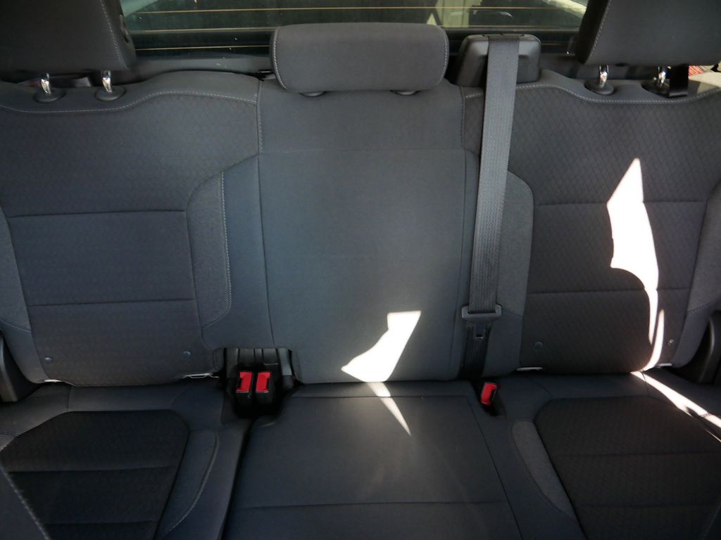 Thumbnail: 2019 Chevrolet Silverado 1500 - 17