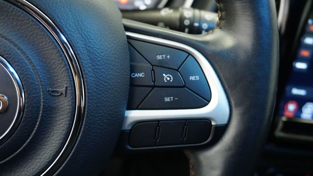 Thumbnail: 2019 Jeep Compass - 38