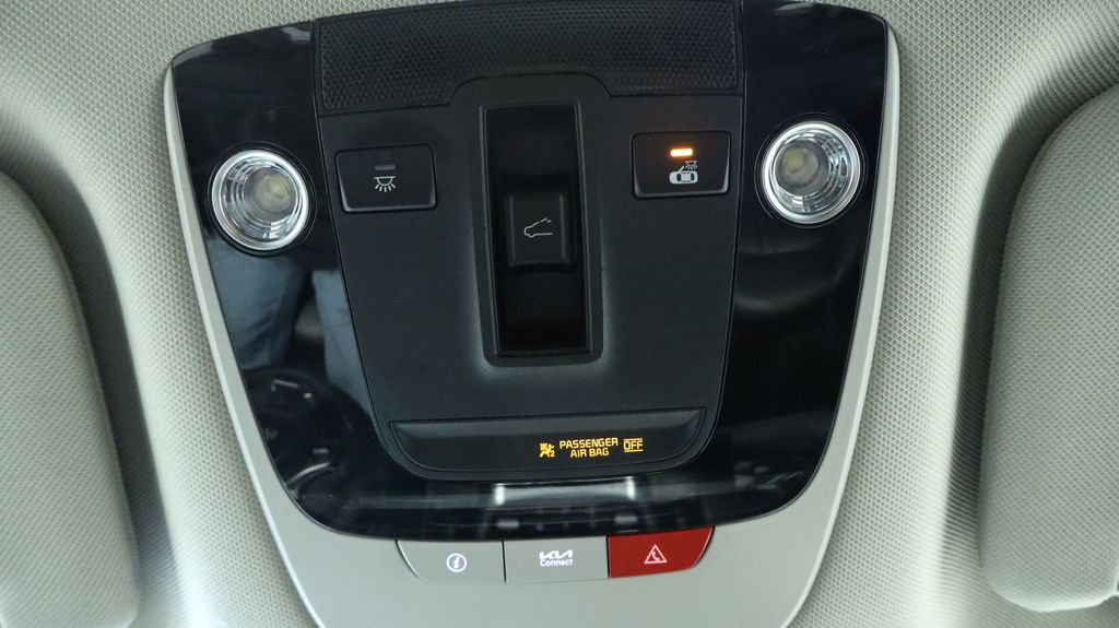 Thumbnail: 2023 Kia Sorento - 43