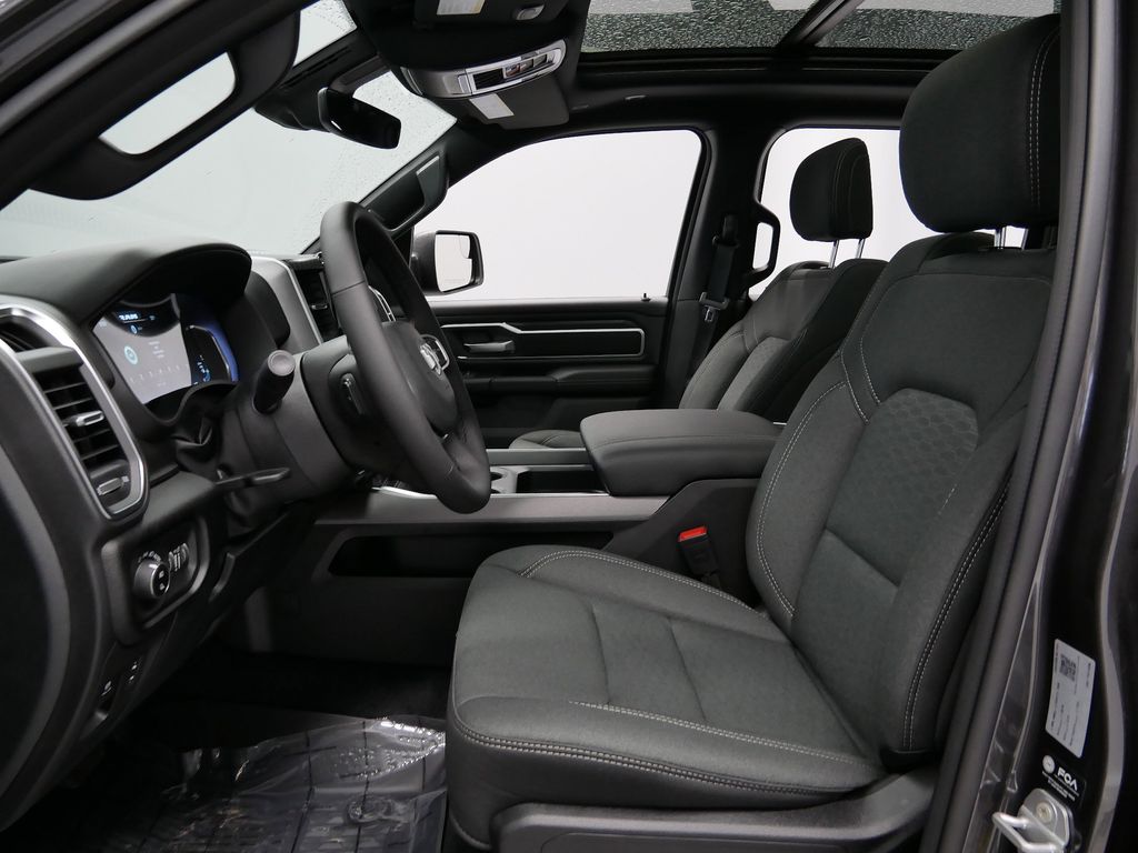 Thumbnail: 2026 RAM 1500 - 3