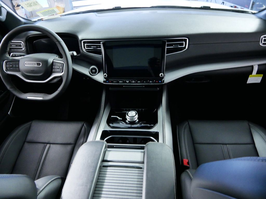 Thumbnail: 2024 Jeep Wagoneer - 5