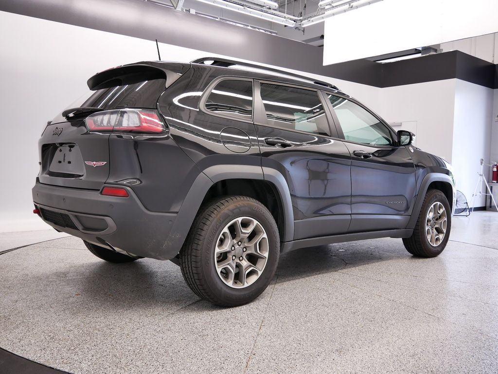 Thumbnail: 2022 Jeep Cherokee - 19