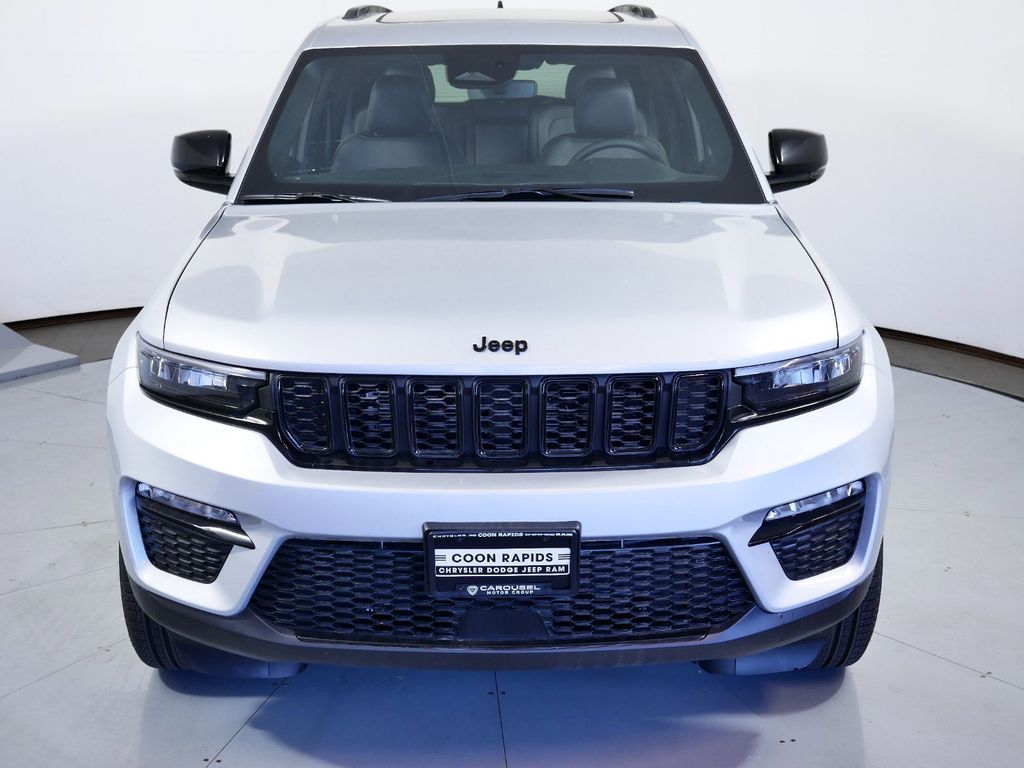 Thumbnail: 2025 Jeep Grand Cherokee - 19