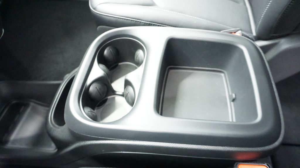 Thumbnail: 2026 Chrysler Voyager - 48