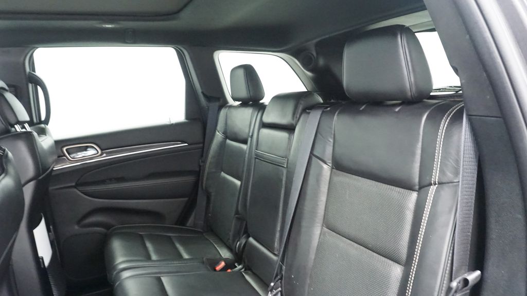 Thumbnail: 2017 Jeep Grand Cherokee - 25