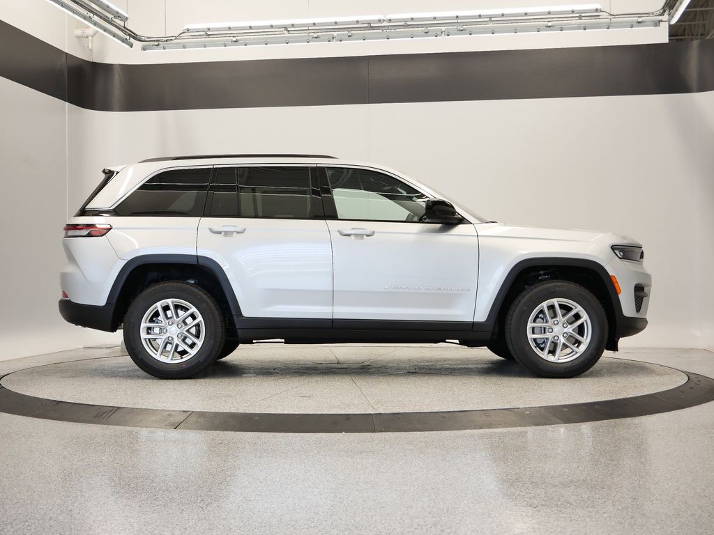 Thumbnail: 2025 Jeep Grand Cherokee - 48