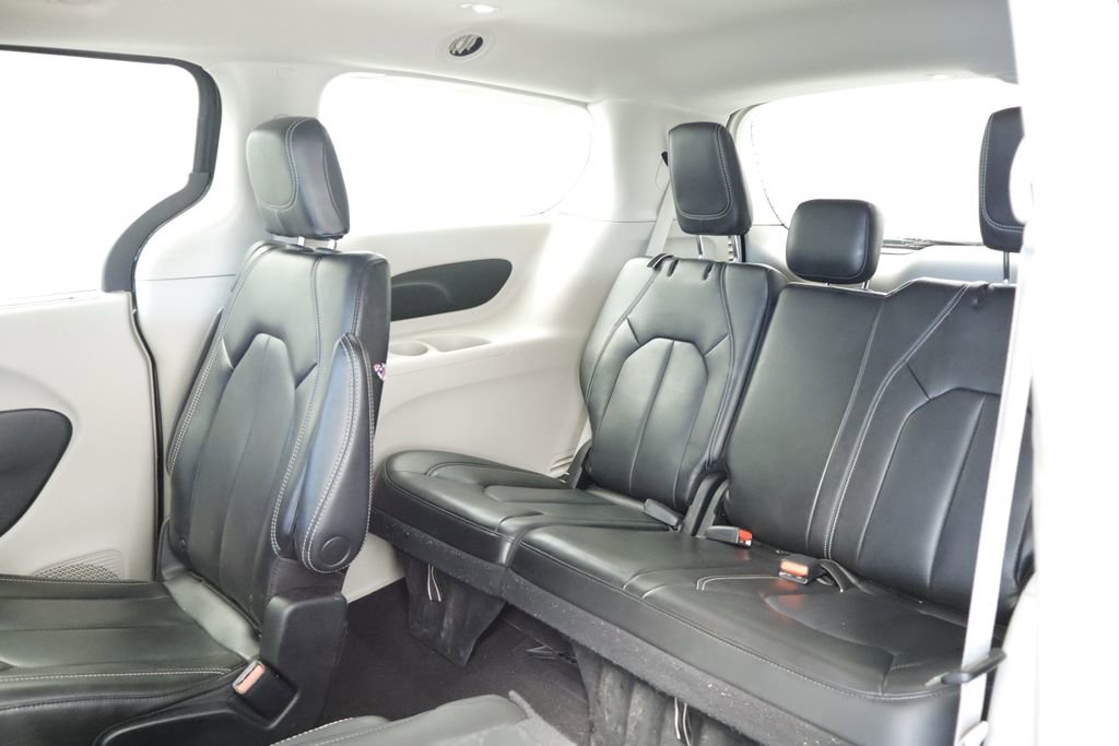 Thumbnail: 2023 Chrysler Pacifica - 16