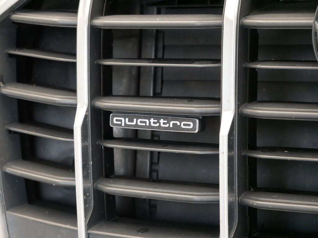 Thumbnail: 2020 Audi Q7 - 15