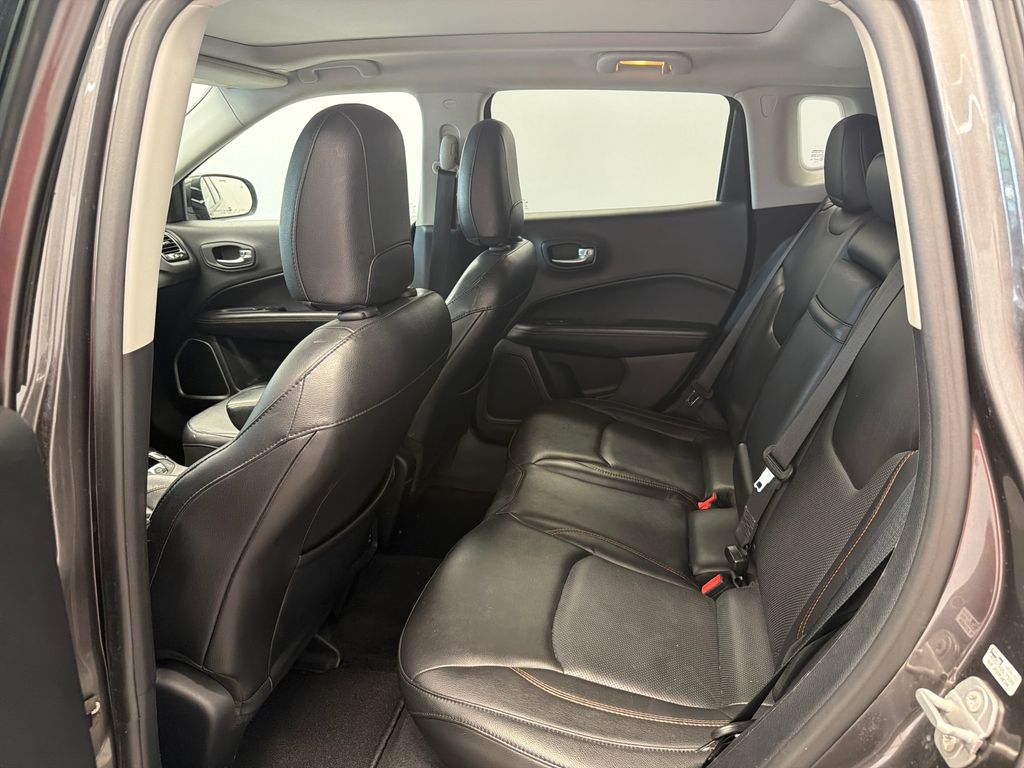 Thumbnail: 2018 Jeep Compass - 16