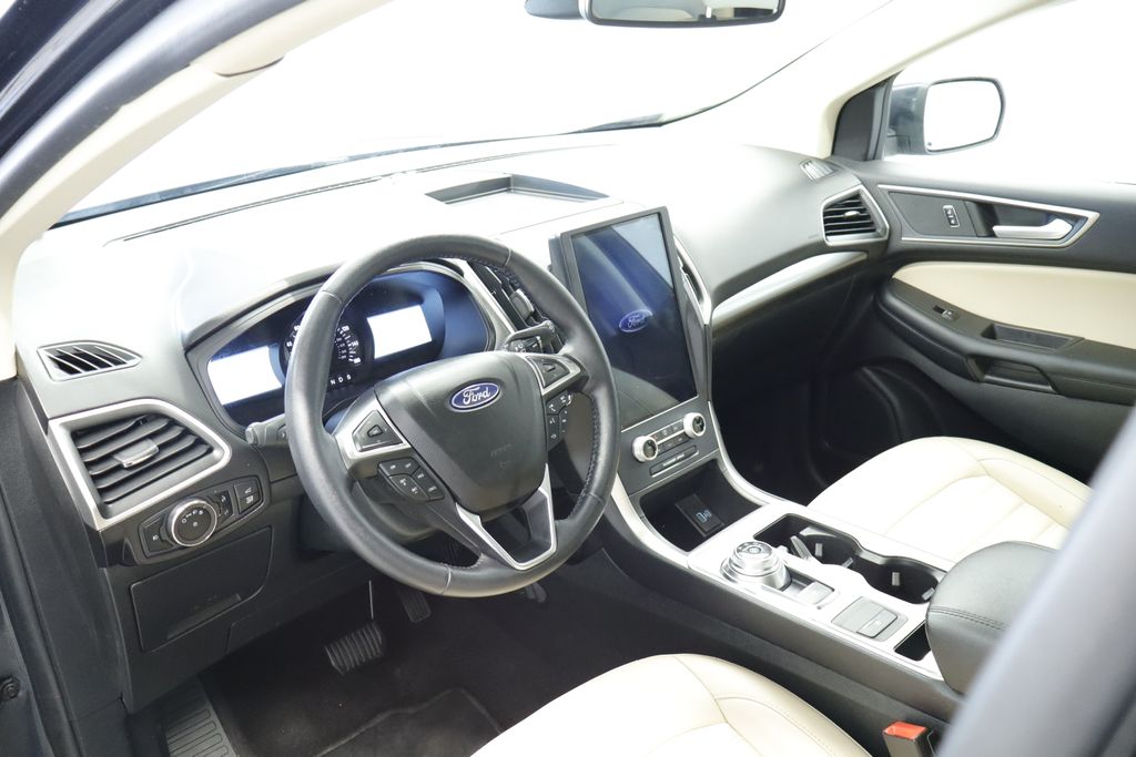 Thumbnail: 2023 Ford Edge - 26