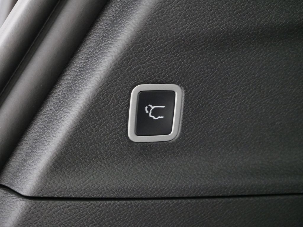 Thumbnail: 2026 Chrysler Pacifica - 13