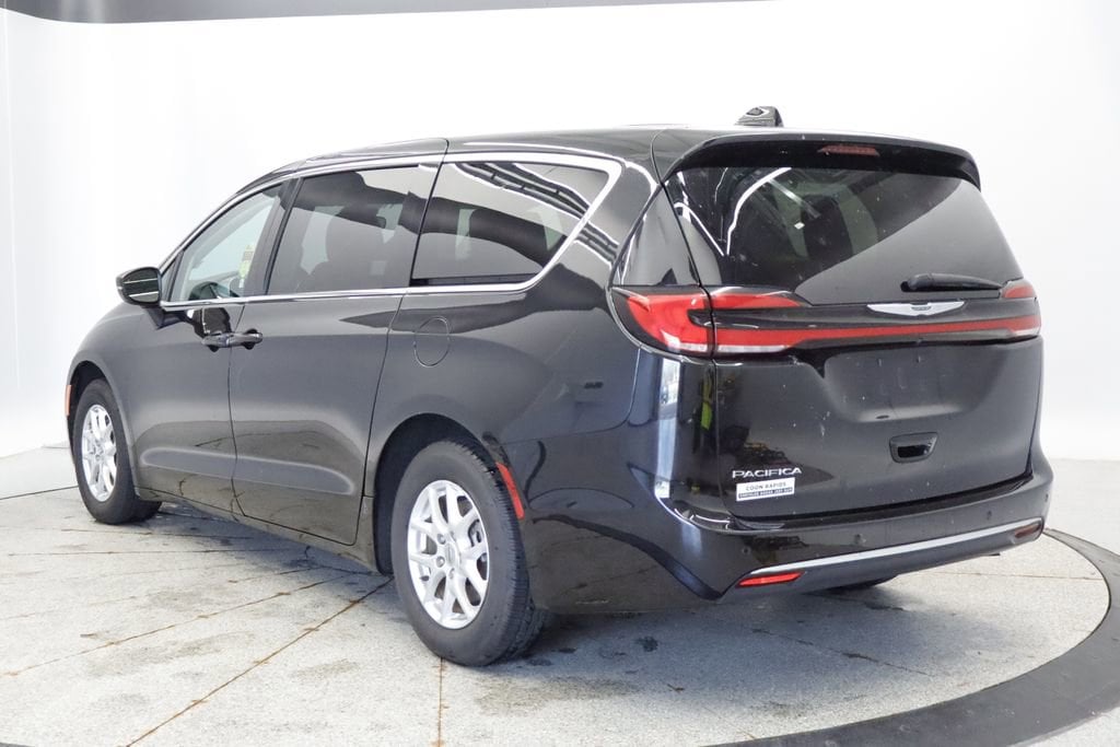 Thumbnail: 2023 Chrysler Pacifica - 2