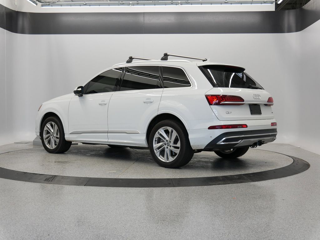 Thumbnail: 2020 Audi Q7 - 3