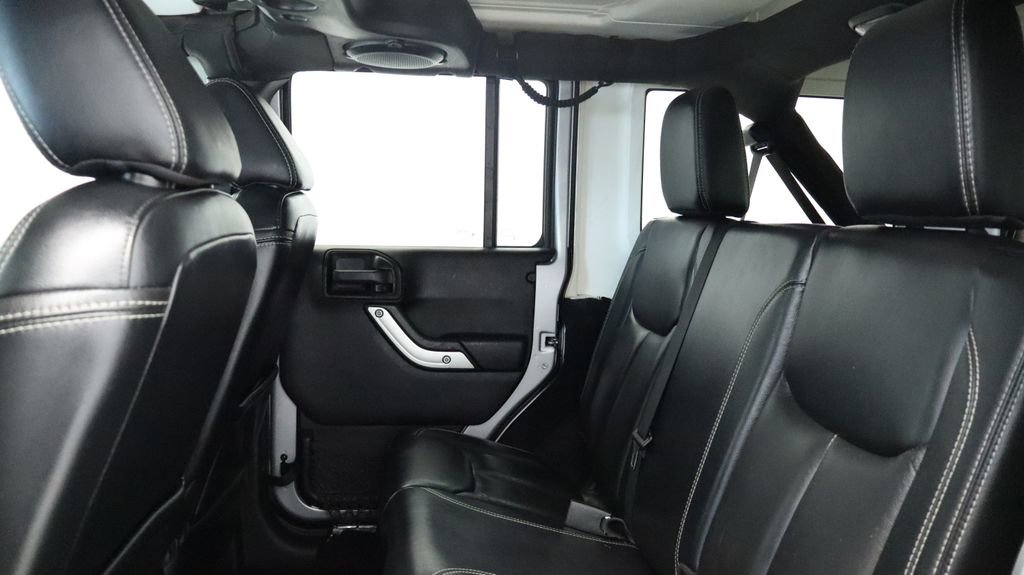 Thumbnail: 2014 Jeep Wrangler - 18