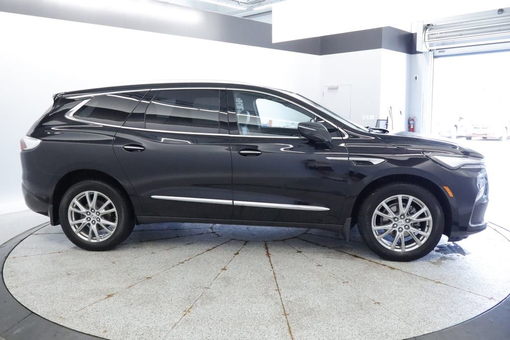 Thumbnail: 2023 Buick Enclave - 18