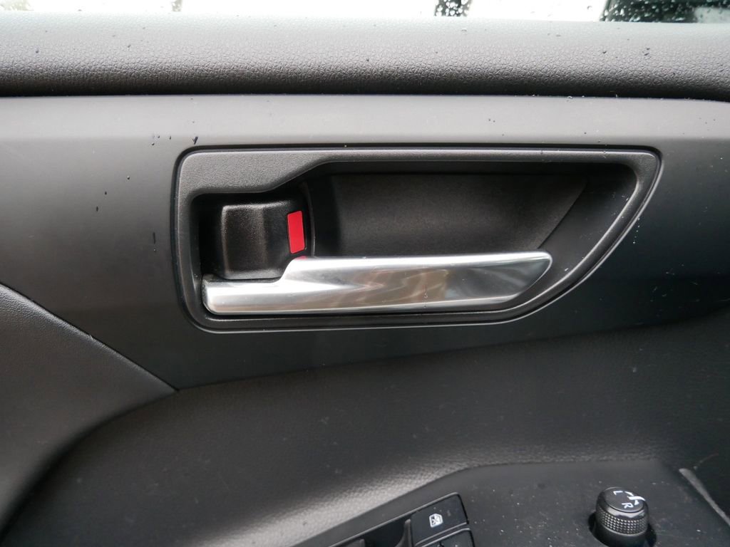 Thumbnail: 2021 Toyota Highlander - 36