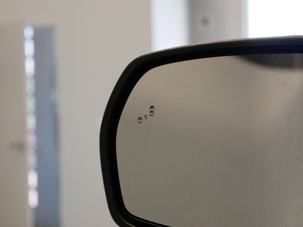 Thumbnail: 2022 Ford Edge - 28