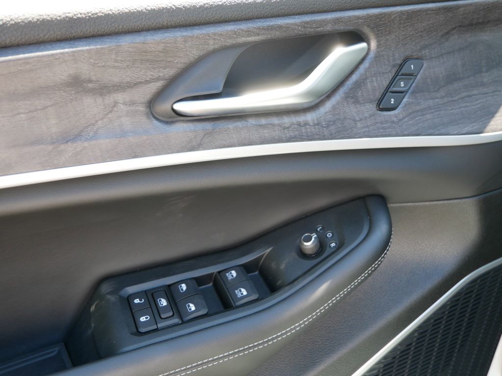 Thumbnail: 2025 Jeep Grand Cherokee - 18