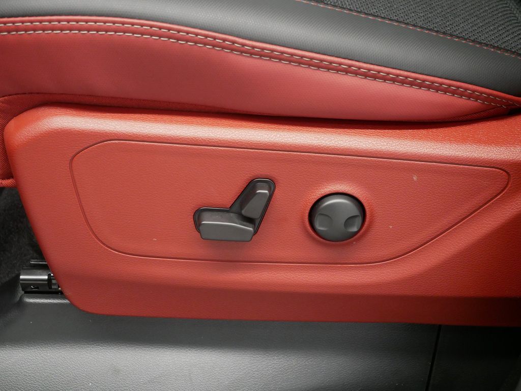 Thumbnail: 2025 RAM 1500 - 30
