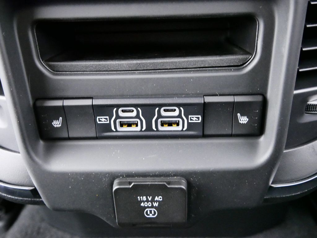 Thumbnail: 2025 RAM 1500 - 32